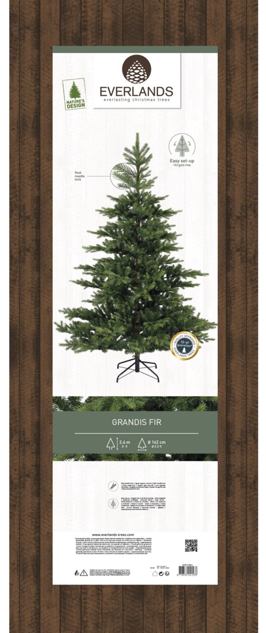 Kunstkerstboom Grandis Fir, 2,4 m hoog, 1,62 m diameter, met realistisch naaldblad, op een stevige standaard, vooraanzicht.