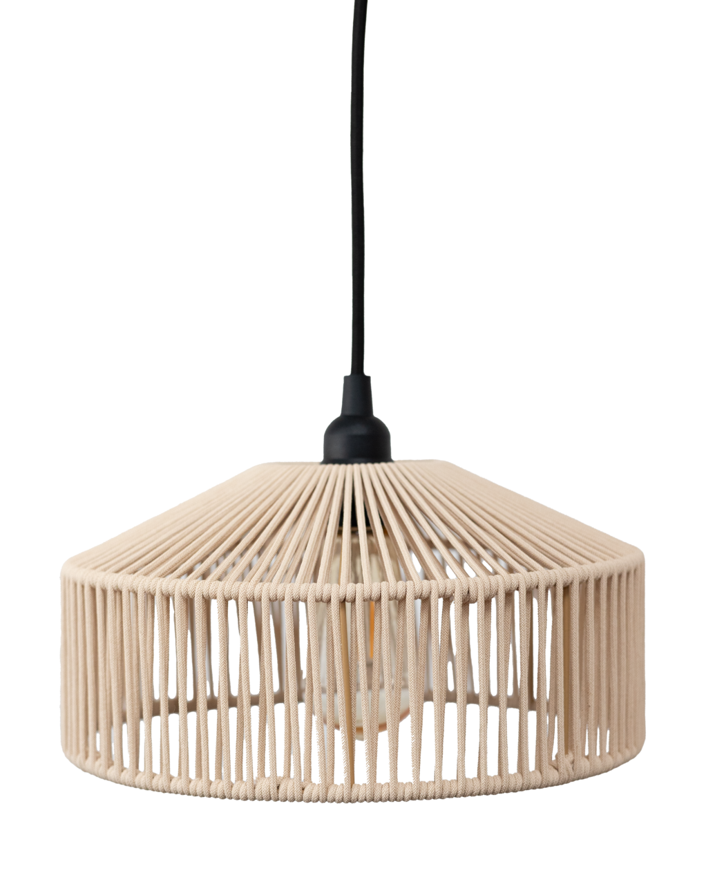 New Garden Outdoor-Hängeleuchte CALABARDINA Outdoor-Hängeleuchte CALABARDINA aus geflochtenem Material in seitlicher Perspektive