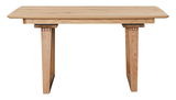 Esstisch aus Holz in frontaler Ansicht mit rechteckiger Tischplatte und stabilen Beinen.