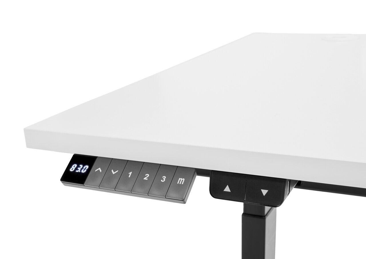 Close-up van een wit elektrisch bureau met digitaal bedieningspaneel en hoogteverstelbare opties.