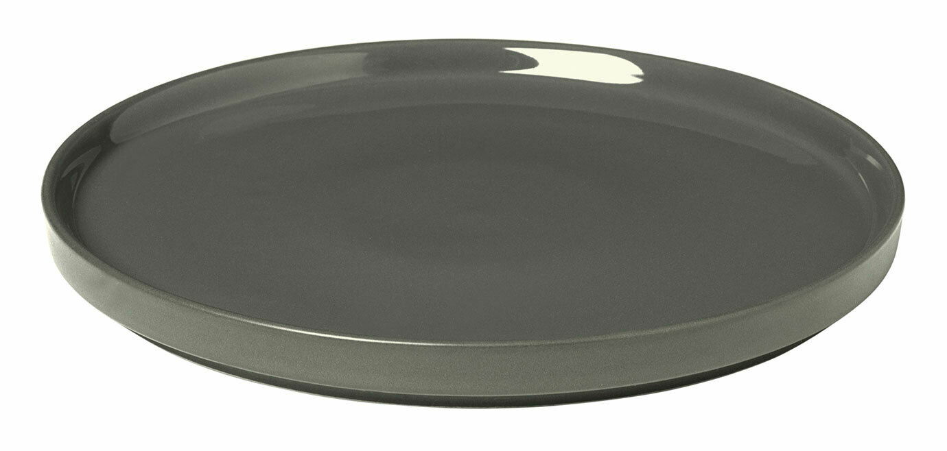 Grauer Dessertteller aus der Serie PILAR in der Farbe Pewter, seitliche Perspektive