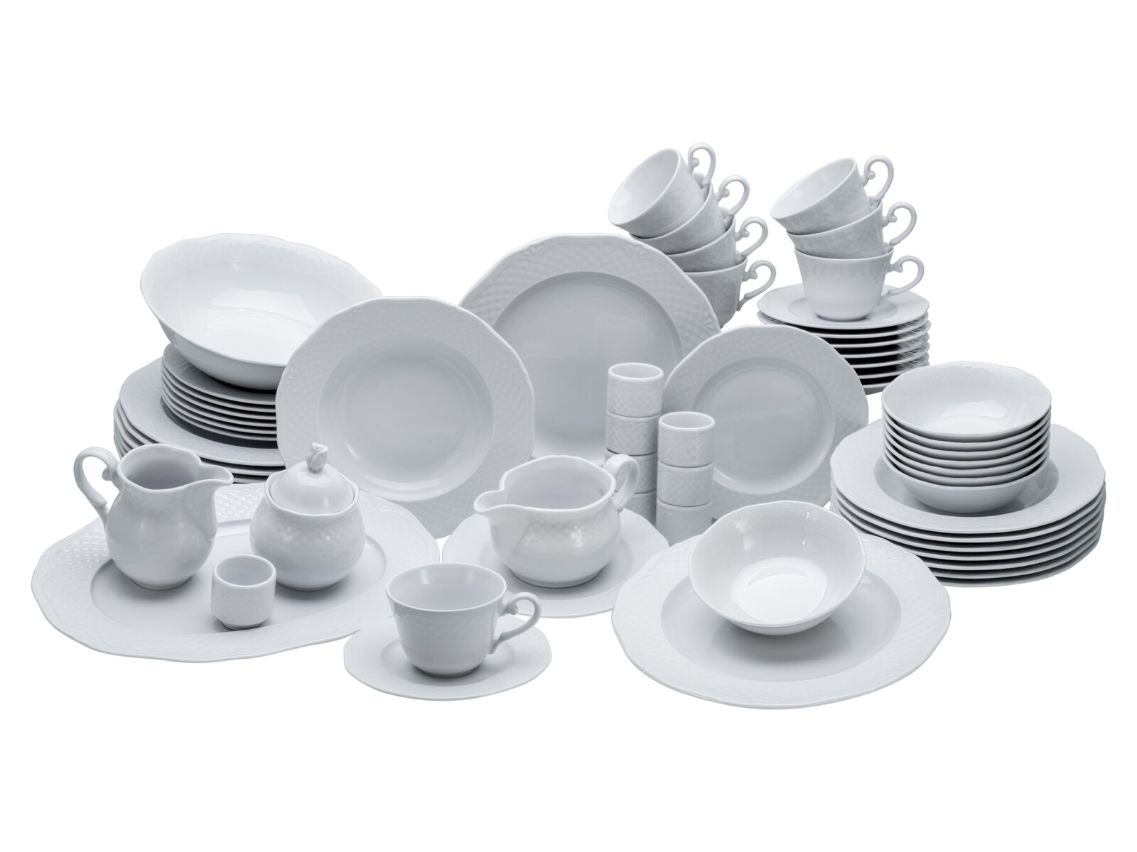 Weißes Porzellan-Tafelservice mit Tellern, Schalen, Tassen, Untertassen, Kanne, Zuckerdose und Servierplatte, in frontaler Studioansicht leicht von oben vor weißem Hintergrund