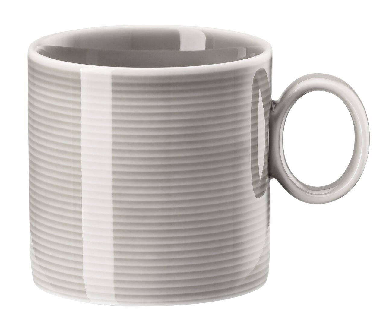 Grauer Becher mit Henkel, seitliche Perspektive