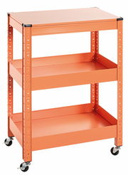Oranger Servierwagen mit drei Ebenen und Rollen, seitliche Perspektive