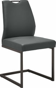 Moderner Schwingstuhl in dunklem Leder mit Metallgestell, seitliche Perspektive