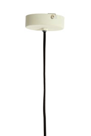 Close-up van een plafondbevestiging met zwarte kabel voor een hanglamp, gezien van onderaf.