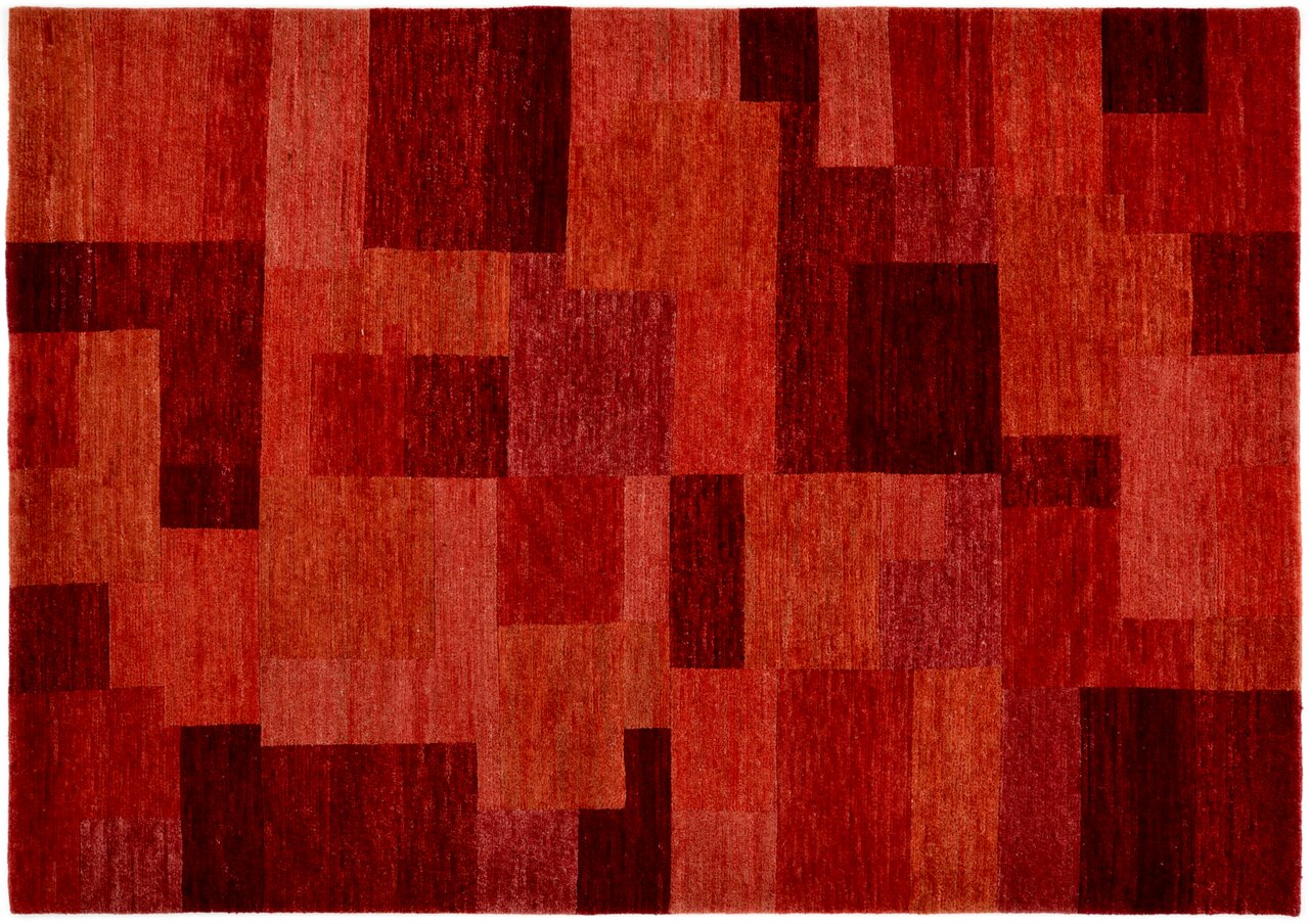 Roter Wollteppich mit geometrischem Muster aus verschiedenen Rottönen, Draufsicht