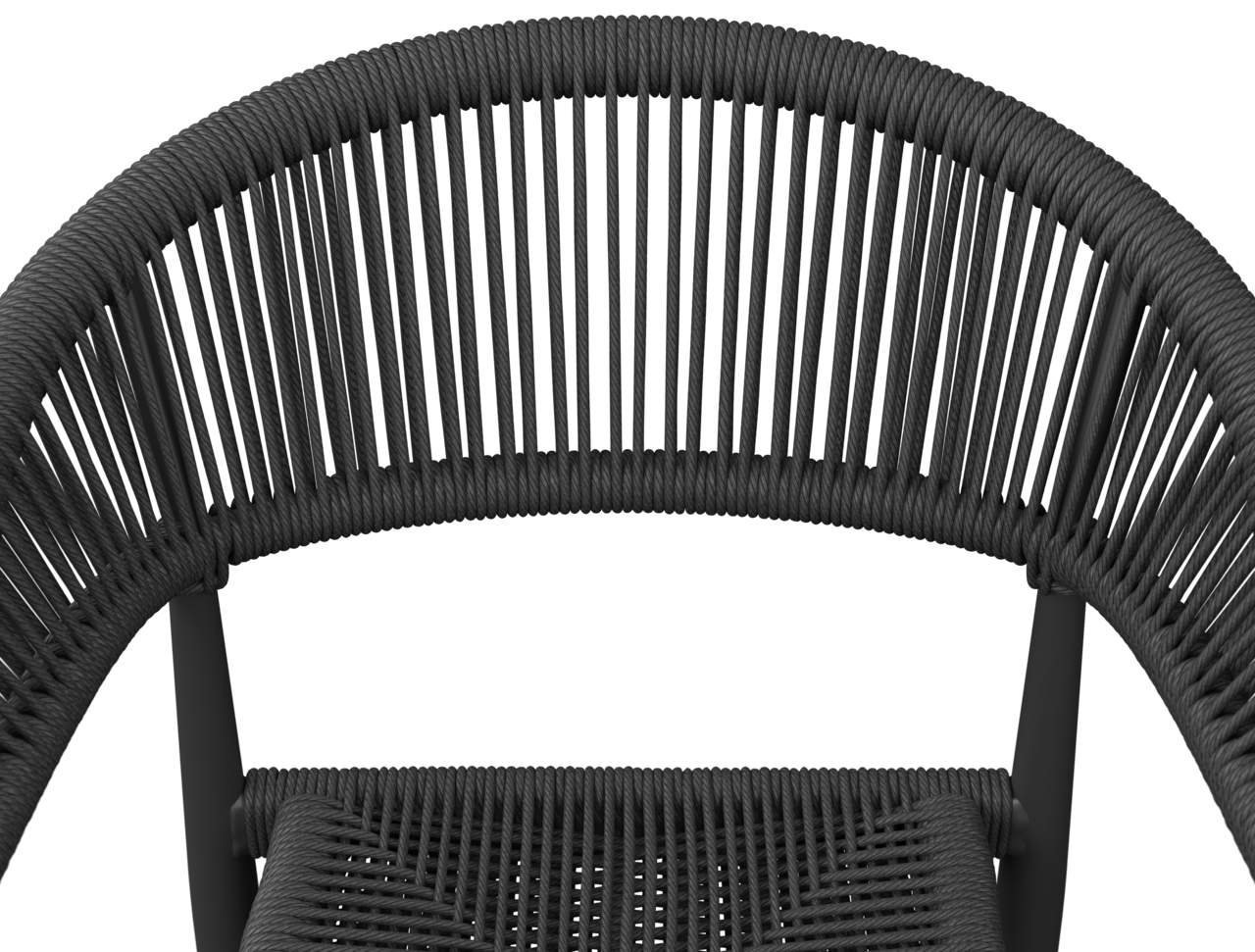 Nahaufnahme eines schwarzen Stapelsessels mit geflochtener Rückenlehne und Sitzfläche, von vorne betrachtet.