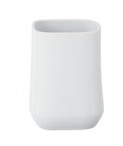 Weißer Keramik Zahnputzbecher Adine, frontal fotografiert