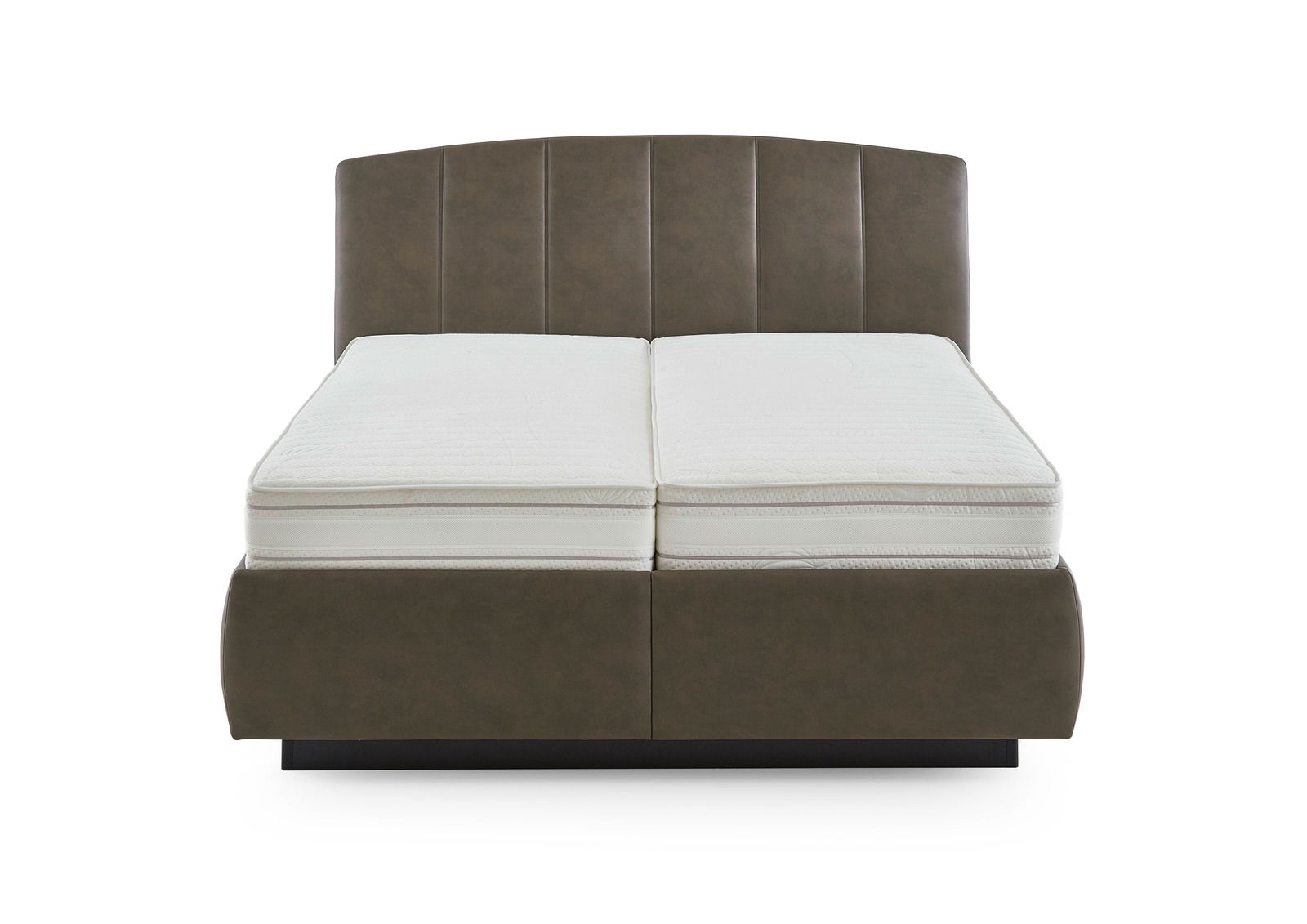 Frontale Ansicht eines Polsterbetts mit gepolstertem Kopfteil und zwei Matratzen.