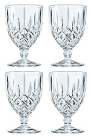 Vier große Kelchgläser aus Kristallglas mit elegantem Schliffmuster, frontal abgebildet.