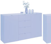 Graues Sideboard mit Holzplatte, vier Schubladen und zwei Türen, dekoriert mit Pflanzen und Kerzen, seitliche Perspektive