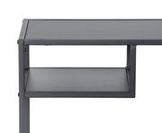 Moderner grauer Konsolentisch aus Metall mit zwei Ebenen, seitliche Perspektive.