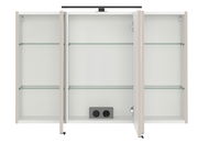 Spiegelschrank mit drei offenen Türen, zwei Glasböden und integrierter Steckdose, Frontalansicht