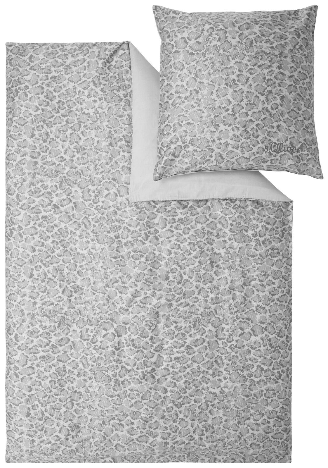 Bettwäsche-Set in Grau mit Leopardenmuster, bestehend aus einem Kissenbezug und einem Bettdeckenbezug, aus der Vogelperspektive fotografiert.