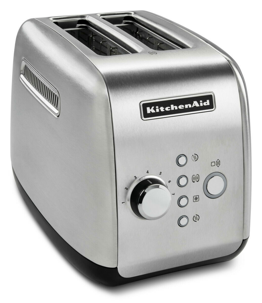 Silberner KitchenAid 2-Scheiben-Toaster mit Bedienelementen und seitlicher Perspektive