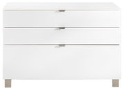 Weißes Sideboard mit drei Schubladen, frontale Ansicht