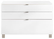 Weißes Sideboard mit drei Schubladen, frontale Ansicht