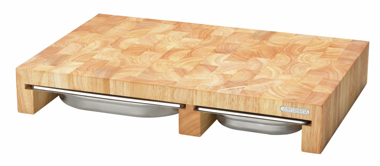 Multifunktionsbrett aus Holz mit zwei integrierten Schubladen aus Edelstahl, perspektivisch von vorne fotografiert.