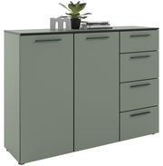 Modernes Sideboard in grauer Farbe mit zwei Türen und vier Schubladen, dekoriert mit einer Pflanze und Büchern, seitliche Perspektive