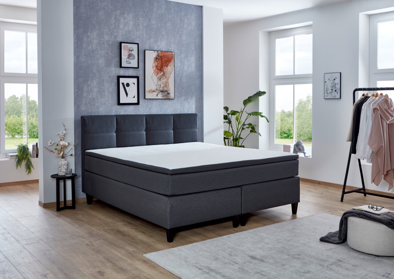 Z2 Boxspringbett 180 BX2520 SURREY Boxspringbett in einem modernen Schlafzimmer, seitliche Perspektive