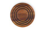 Runder Holzuntersetzer aus Akazienholz mit schwarzen Ringen, Draufsicht