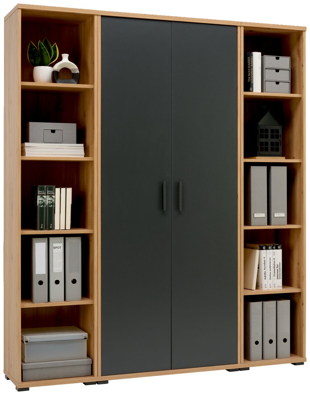Kantoorkast met twee grote donkere deuren in het midden en open planken aan de zijkanten, gevuld met boeken, ordners en decoratievoorwerpen. Vooraanzicht.