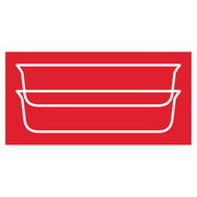 Zwei übereinander gestapelte quadratische Glasbehälter, seitliche Ansicht, auf rotem Hintergrund.