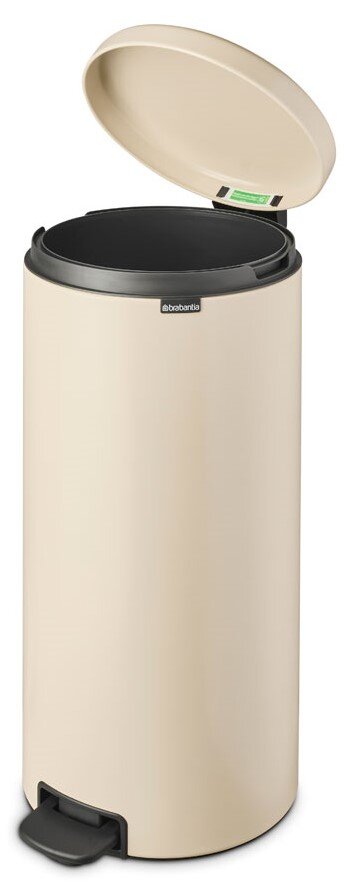 Beiger Brabantia Treteimer mit geöffnetem Deckel, seitliche Perspektive