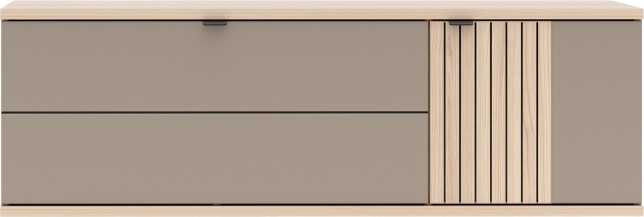 Modernes Sideboard in Beige mit Holzplatte, zwei Schubladen links und geriffelter Holz-Schiebetür in der Mitte, Frontansicht.
