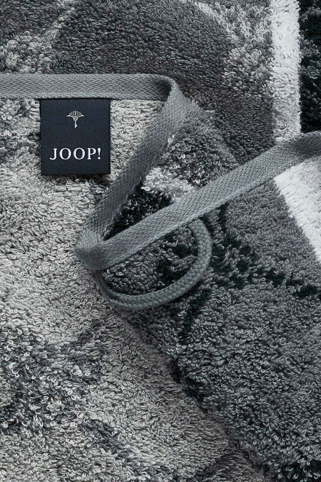 Graues Handtuch mit eingewebtem Muster und JOOP!-Label, Nahaufnahme