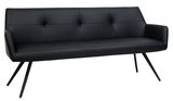 Schwarze Bank mit modernem Design, schräg von vorne fotografiert, mit gepolsterter Rückenlehne und schrägen Metallbeinen.