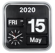 Quadratische Wanduhr mit Kalenderfunktion, zeigt Jahr, Wochentag, Uhrzeit und Datum, frontal abgebildet.