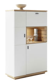 Modernes Highboard in Weiß mit Holzdetails, seitliche Perspektive, dekoriert mit Gläsern und einer Vase im offenen Fach.