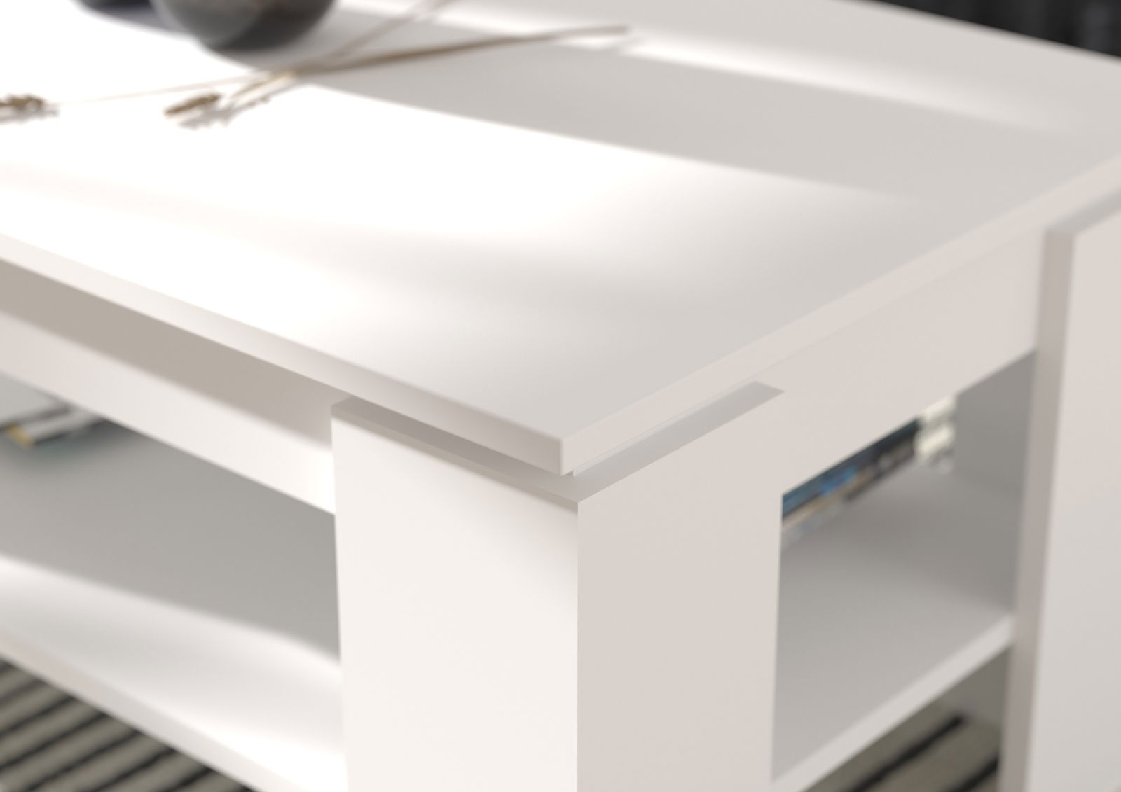 Nahaufnahme eines modernen weißen Couchtisches mit klaren Linien und minimalistischem Design, von oben betrachtet.