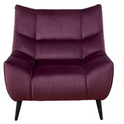 Moderner lila Sessel mit Samtbezug, frontal fotografiert, auf schwarzen Beinen.