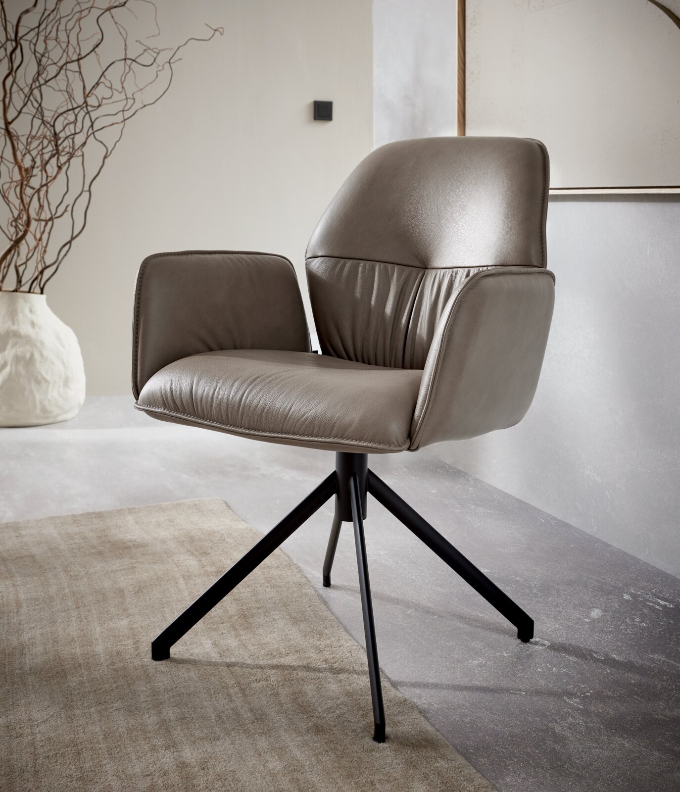 Dieter Knoll Fauteuil SEDE Moderne fauteuil in leerlook met zwart metalen frame, zijaanzicht