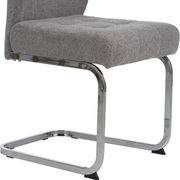 Grauer Schwingstuhl mit verchromtem Gestell, seitliche Perspektive