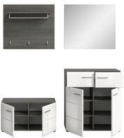 Garderobenkombination bestehend aus einem Wandpaneel mit Haken und Ablage, einem quadratischen Spiegel, einer niedrigen Kommode mit offenen Türen und einer hohen Kommode mit Schubladen und offenen Türen, Perspektive von vorne