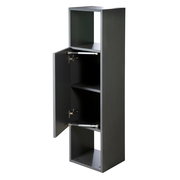 Schwarzes Regal mit zwei offenen Fächern und einer Tür, die von der Seite gezeigt wird.