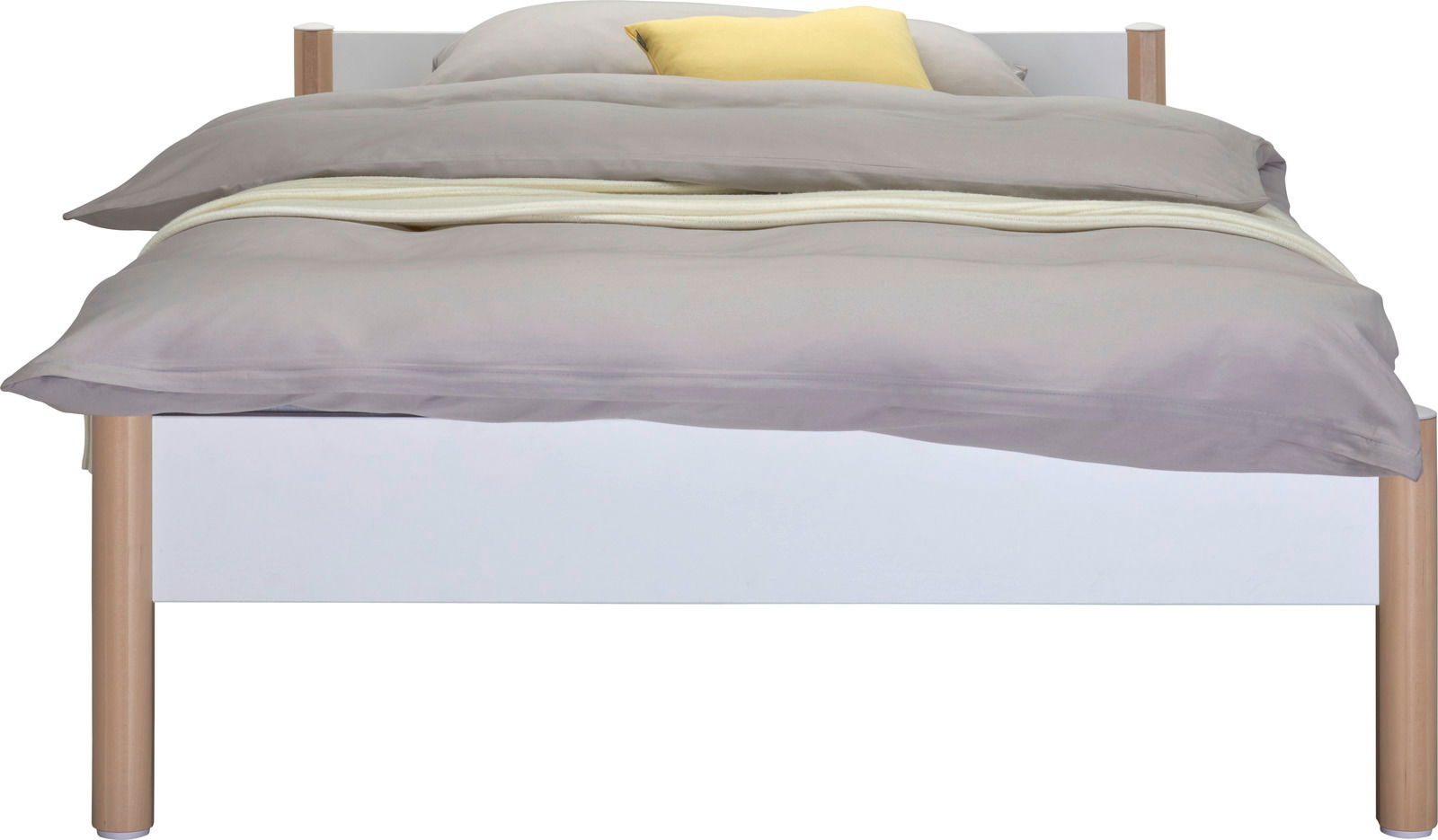 Frontansicht einer Jugendliege mit hellem Holzrahmen, grauer Bettwäsche und einem gelben Kissen.