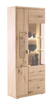 Holzvitrine mit Glastüren und integrierter Beleuchtung, seitliche Perspektive