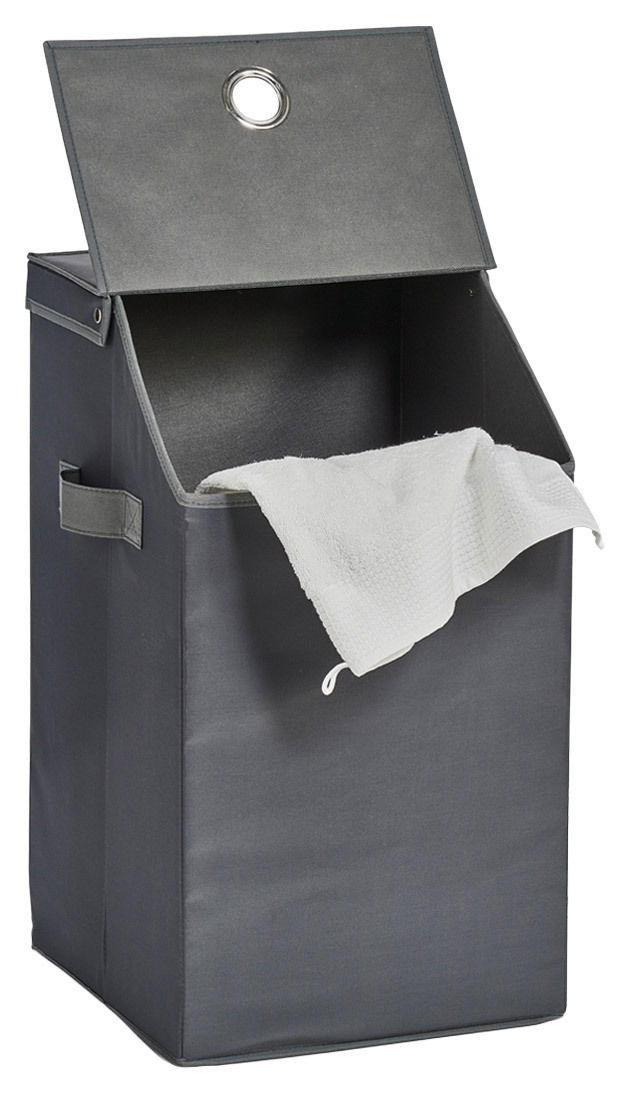 Grauer Wäschesammler mit geöffnetem Deckel und einem weißen Handtuch, seitliche Perspektive
