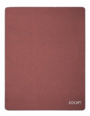 Rote Decke mit JOOP! Logo, Draufsicht