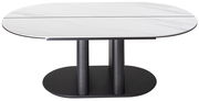 Moderner Couchtisch mit ovaler Marmoroptik-Tischplatte und schwarzem Sockel, seitliche Perspektive