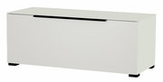 Weißes TV-Lowboard mit schwarzem Griff, frontale Perspektive