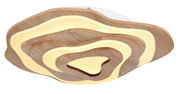 Moderne Deckenleuchte aus Holz mit geschichteten, organischen Formen und warmem Licht, seitliche Perspektive