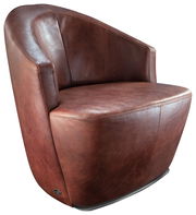 Brauner Ledersessel in Drehsessel-Design, seitliche Perspektive