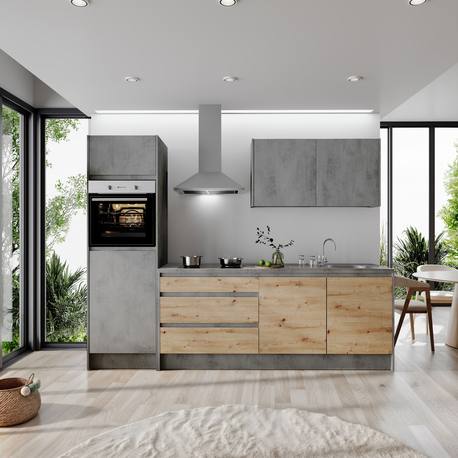 Moderne Küche mit grauen und holzfarbenen Fronten, eingebautem Ofen und Dunstabzugshaube, seitliche Perspektive mit Blick auf große Fenster und Pflanzen.