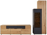 Frontale Ansicht einer modernen Wandkombination aus Holz und dunklem Glas, bestehend aus einem niedrigen Sideboard und einem hohen Schrank mit Glastür.